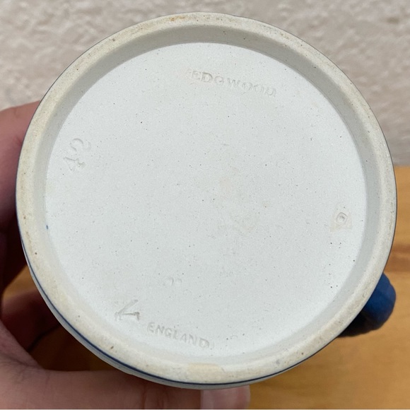 Vintage WEDGWOOD Blue Jasperware Etruscan Scene 4.5” Creamer Milk Jug - Picture 14 of 16